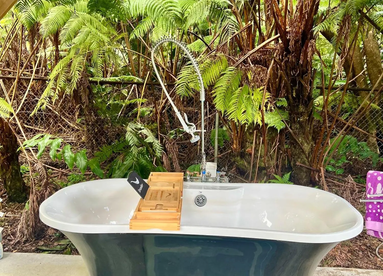 Romantic Retreat, Relax At Hot-Tub, Indoor & Outdoor Shower, Firepit, 5 Min To Hawaii Volcano Park 0*,  USA
